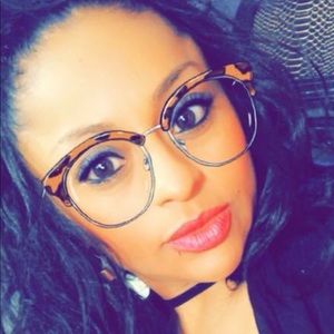 Meet your Posher, Mayra